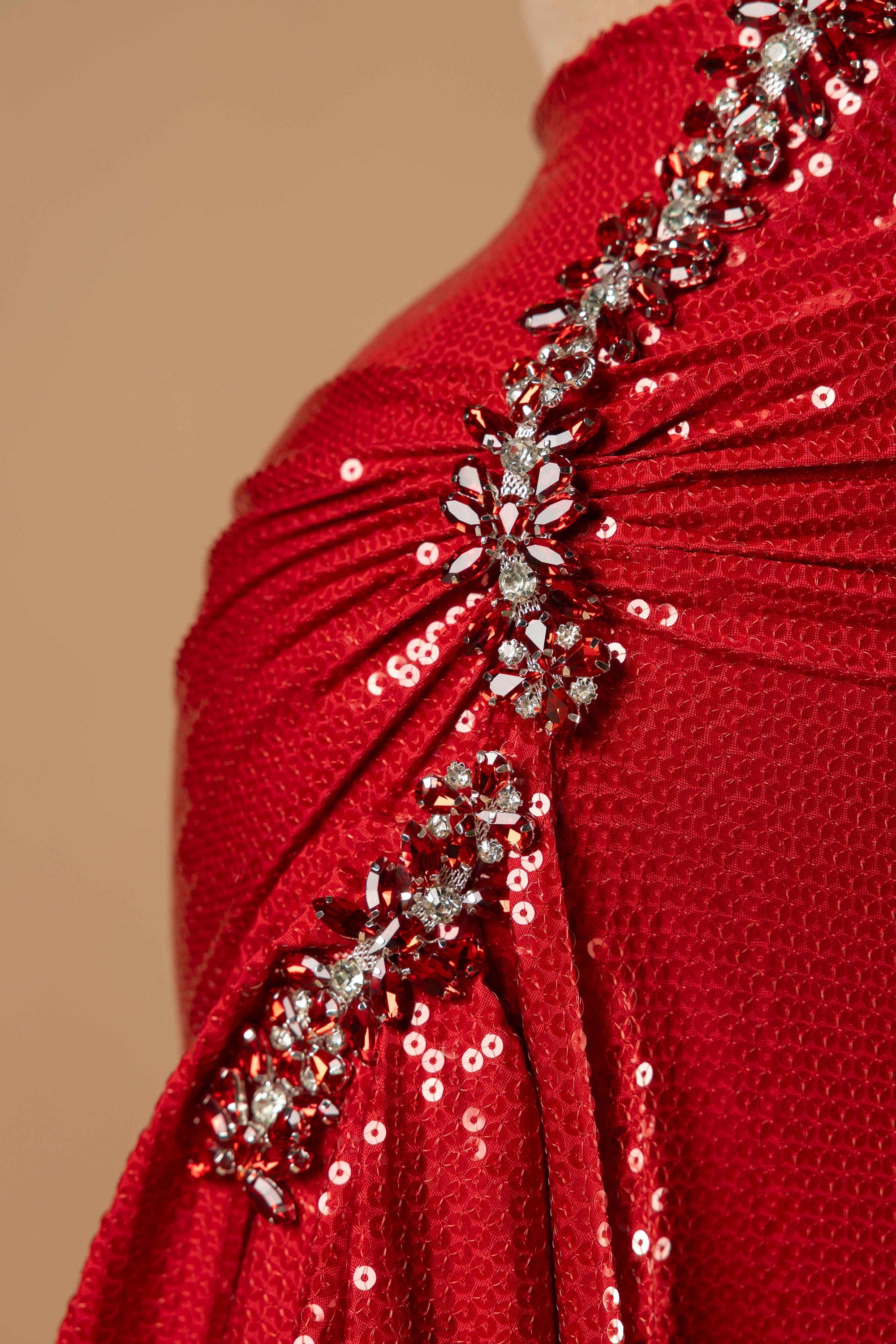 Sihëna Crimson Siren — red halter sleeveless mermaid evening dress