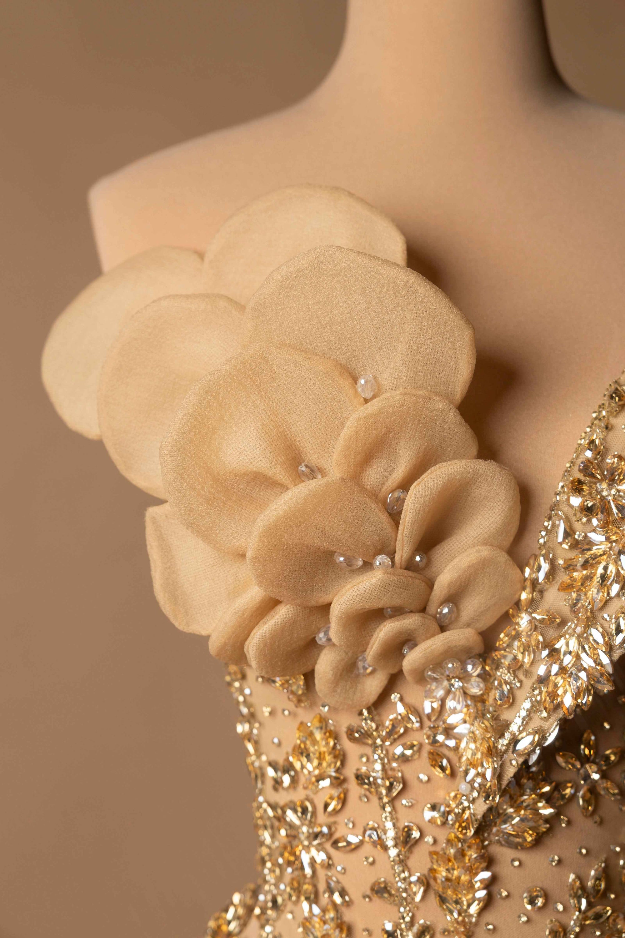 Sihëna Golden Bloom Reverence — gold one-shoulder sleeveless fitted cocktail dress