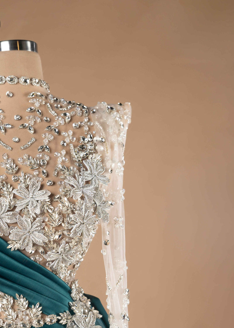Sihëna Emerald Enchantment — emerald high-neck long-sleeve column evening dress