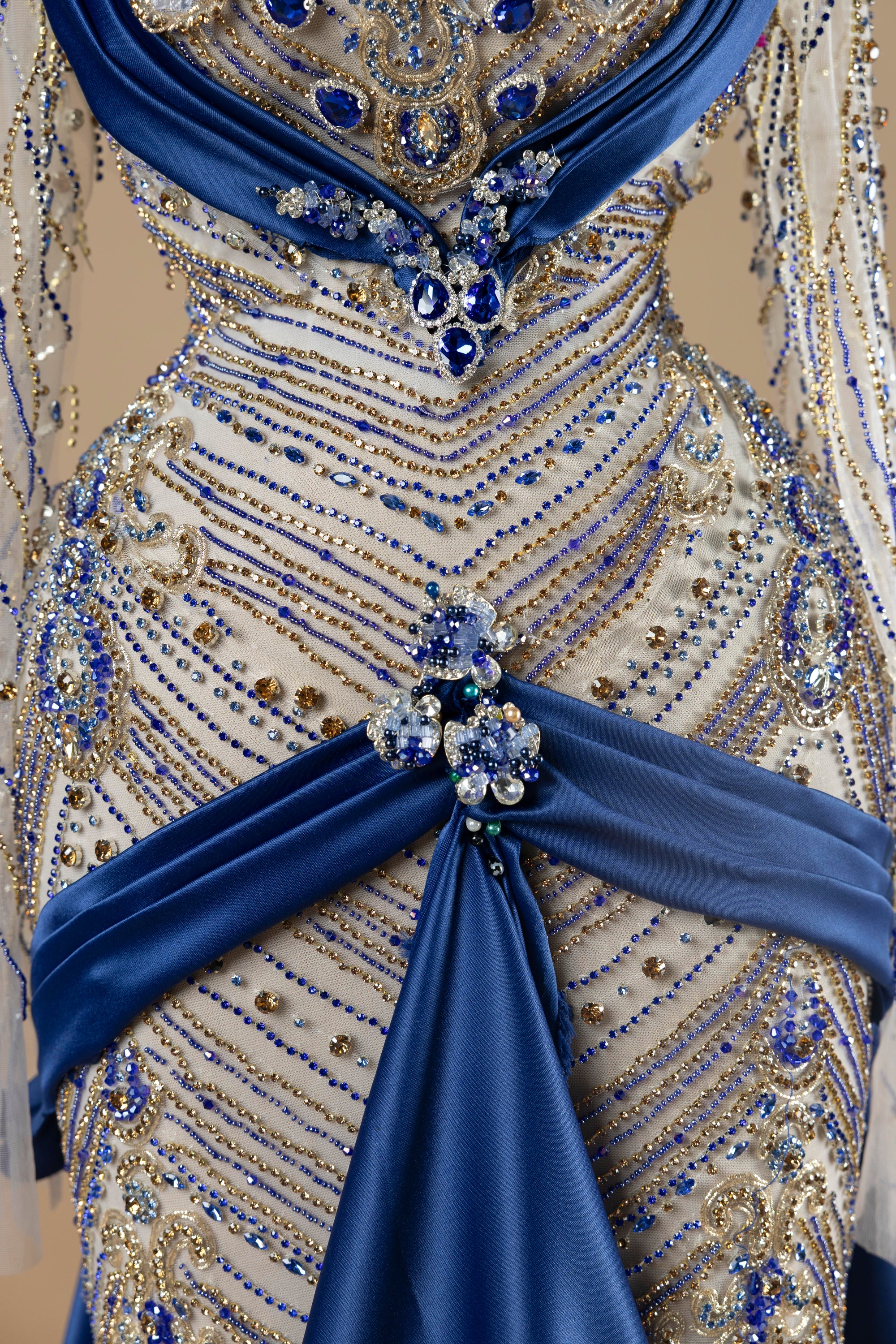 Sihëna Sapphire Majesty — navy high-neck long-sleeve a-line evening dress