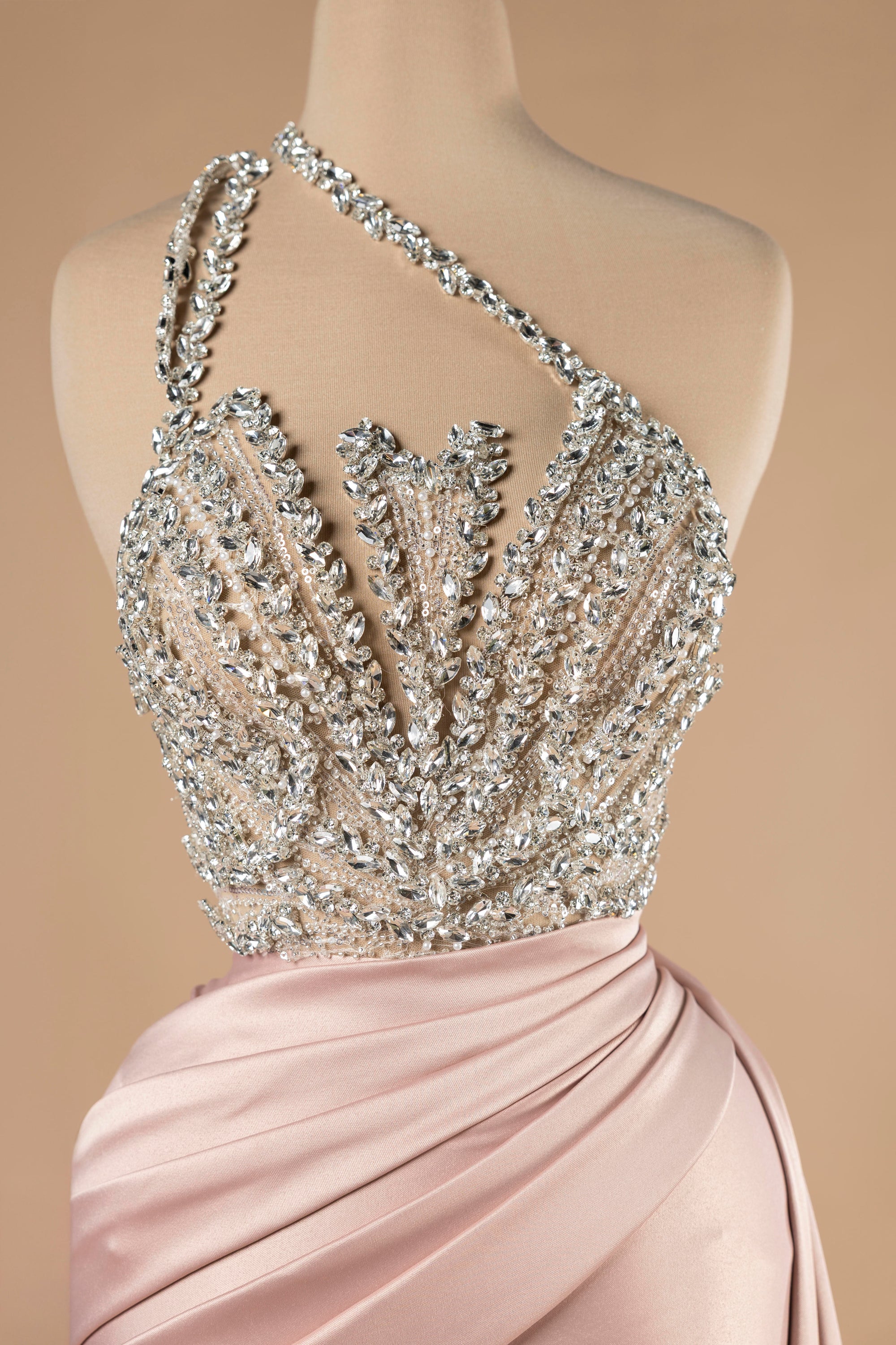 Sihëna Blush Radiance — blush one-shoulder sleeveless column evening dress