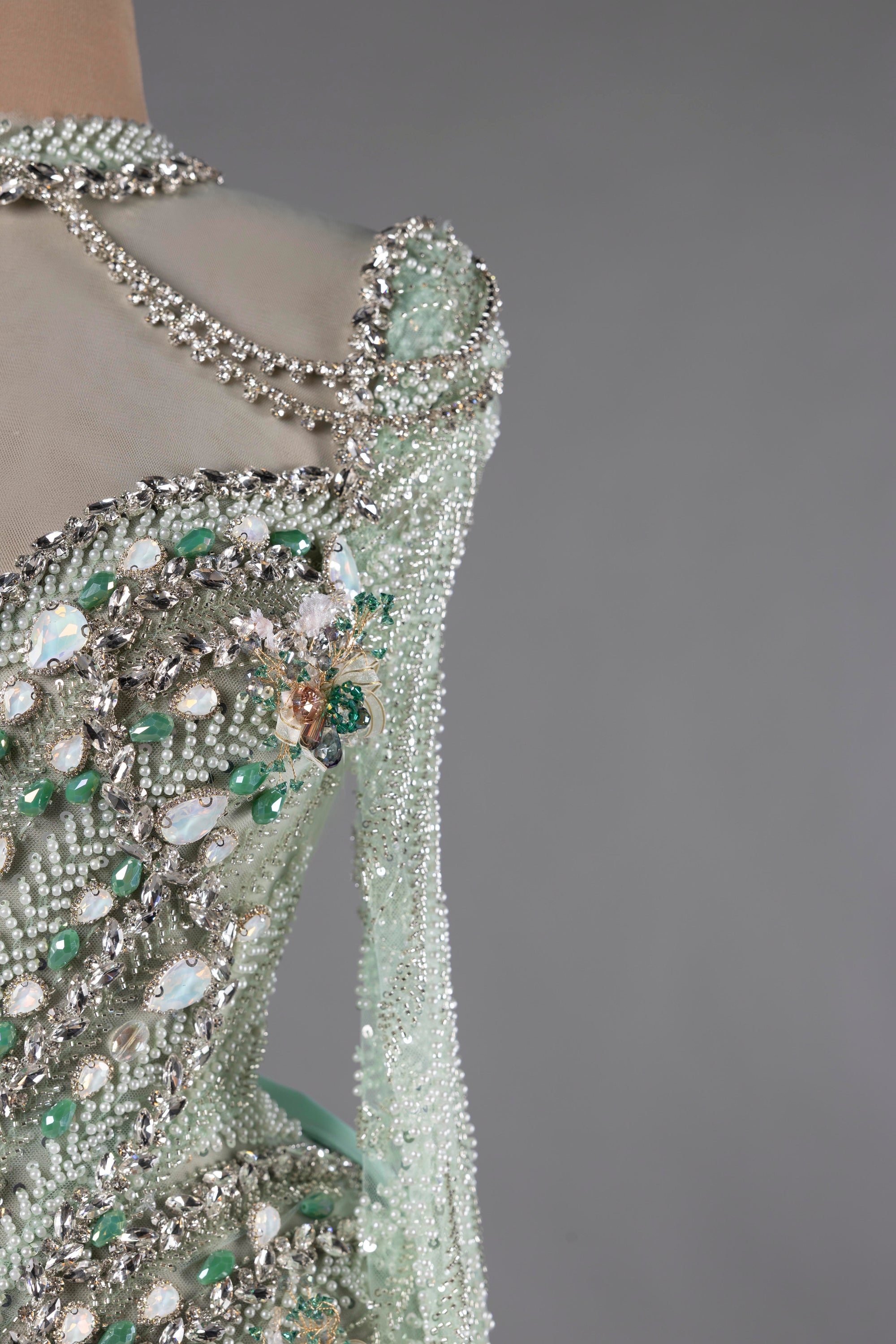 Sihëna Aqua Aurora — mint high-neck long-sleeve mermaid evening dress
