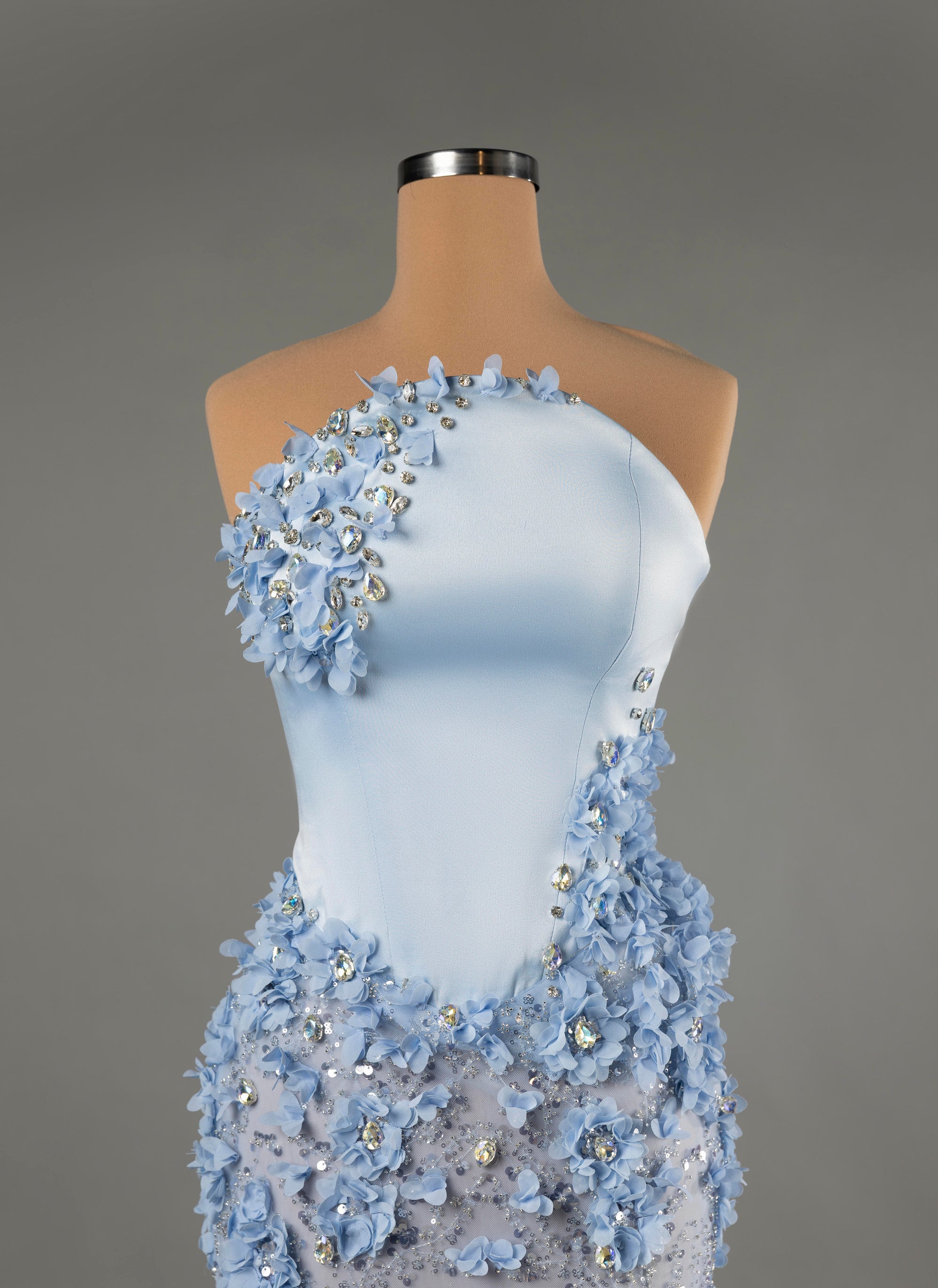 Sihëna Aster Frost — powder-blue asymmetric sleeveless mermaid evening dress