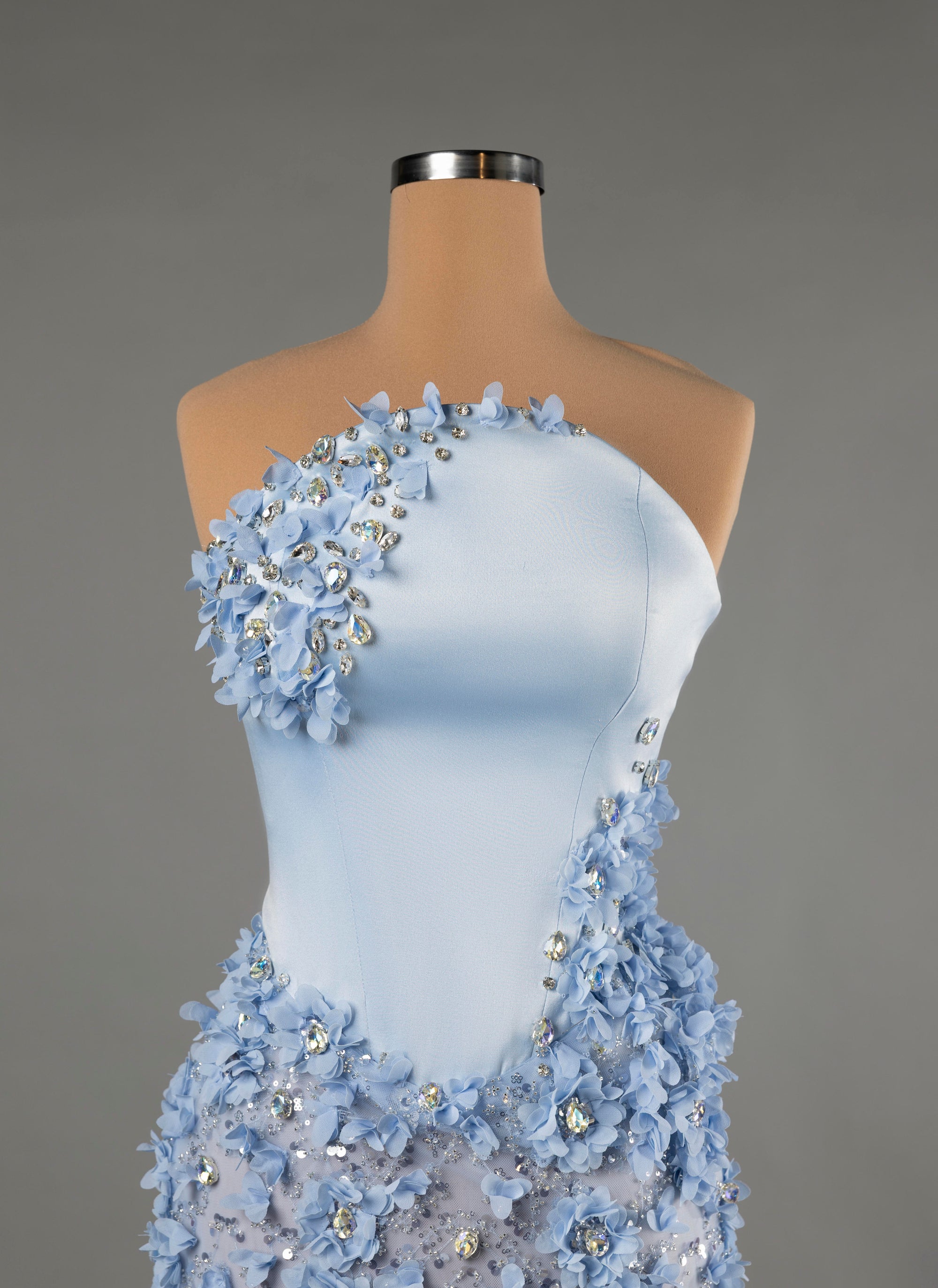 Sihëna Aster Frost — powder-blue asymmetric sleeveless mermaid evening dress