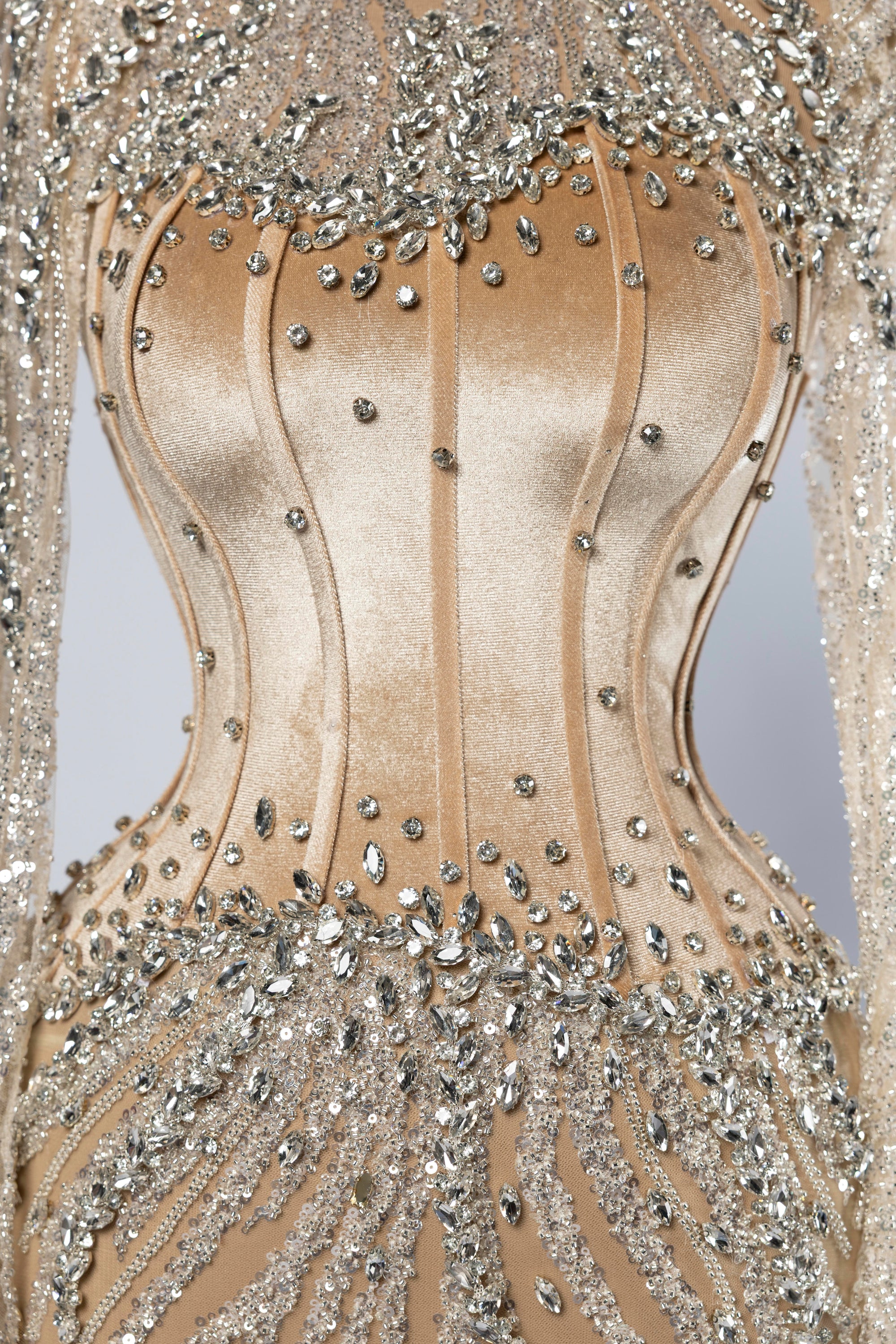 Sihëna Auric Lattice — champagne high-neck long-sleeve column evening dress