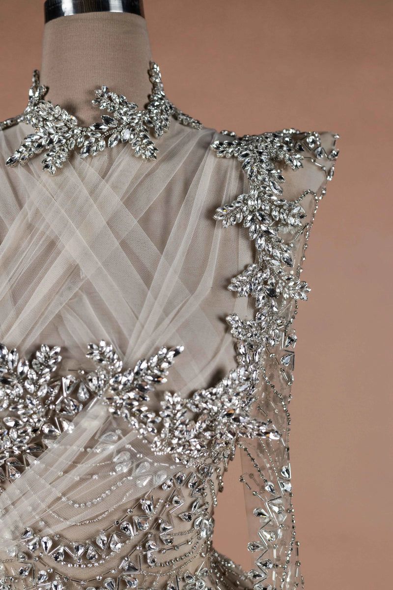 Sihëna Silver Scallop — silver high-neck long-sleeve column evening dress