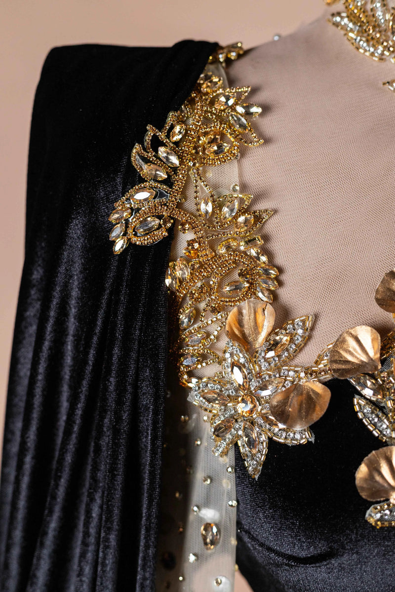 Sihëna Noir Blossom Crown — black high-neck long-sleeve mermaid evening dress