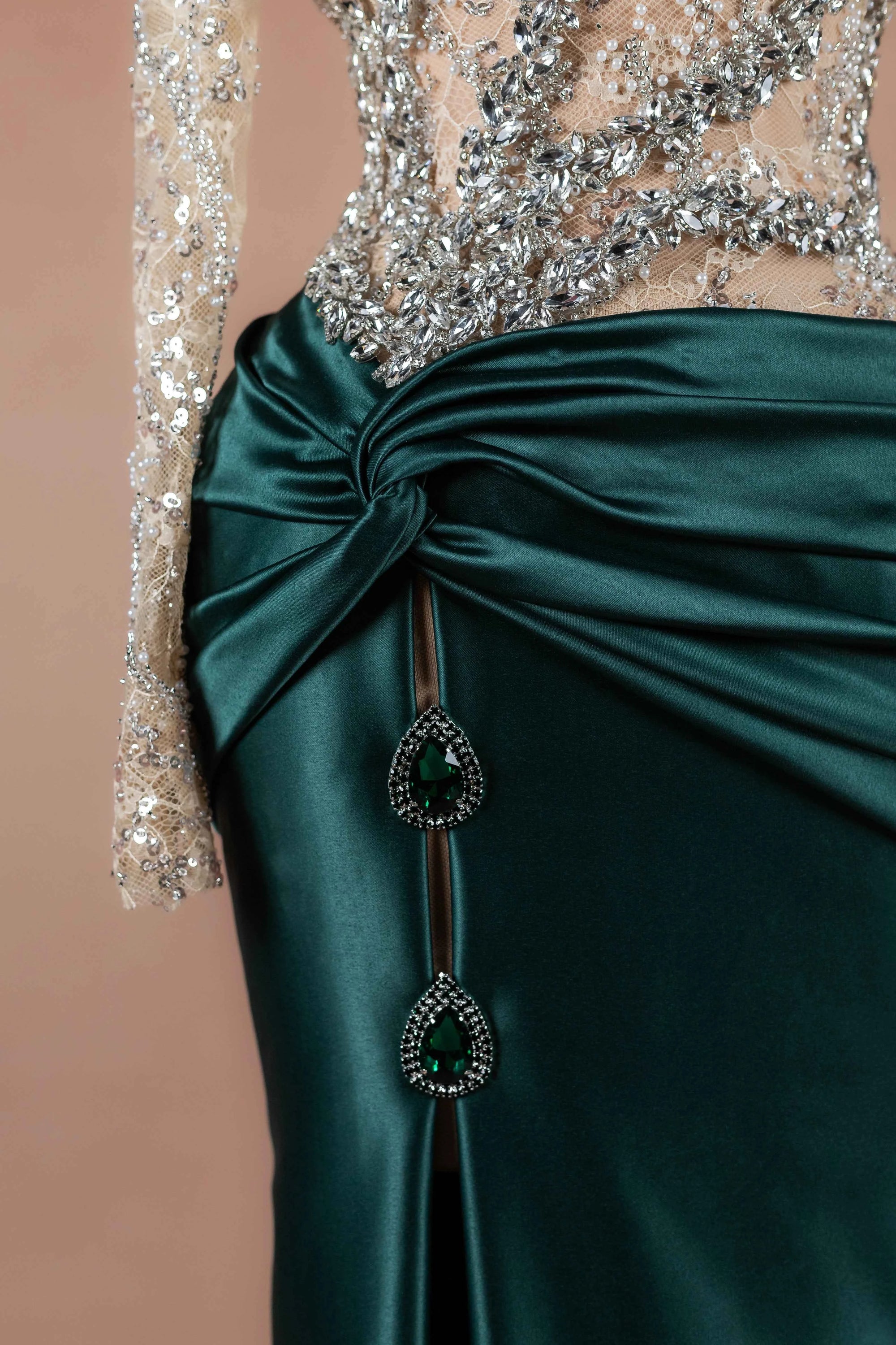 Sihëna Emerald Jewel Crest — emerald high-neck long-sleeve mermaid evening dress