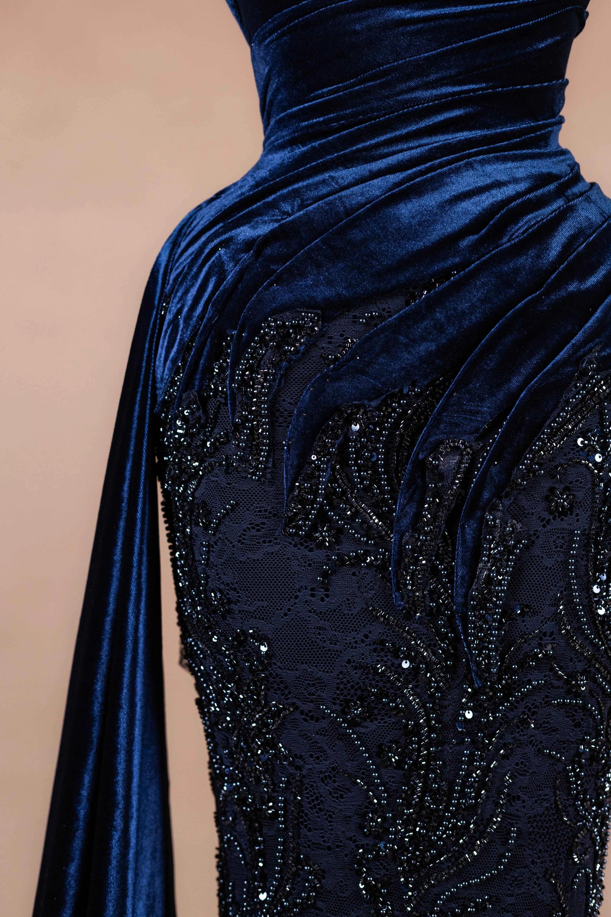 Sihëna Midnight Velvet Muse — navy sweetheart sleeveless mermaid evening dress