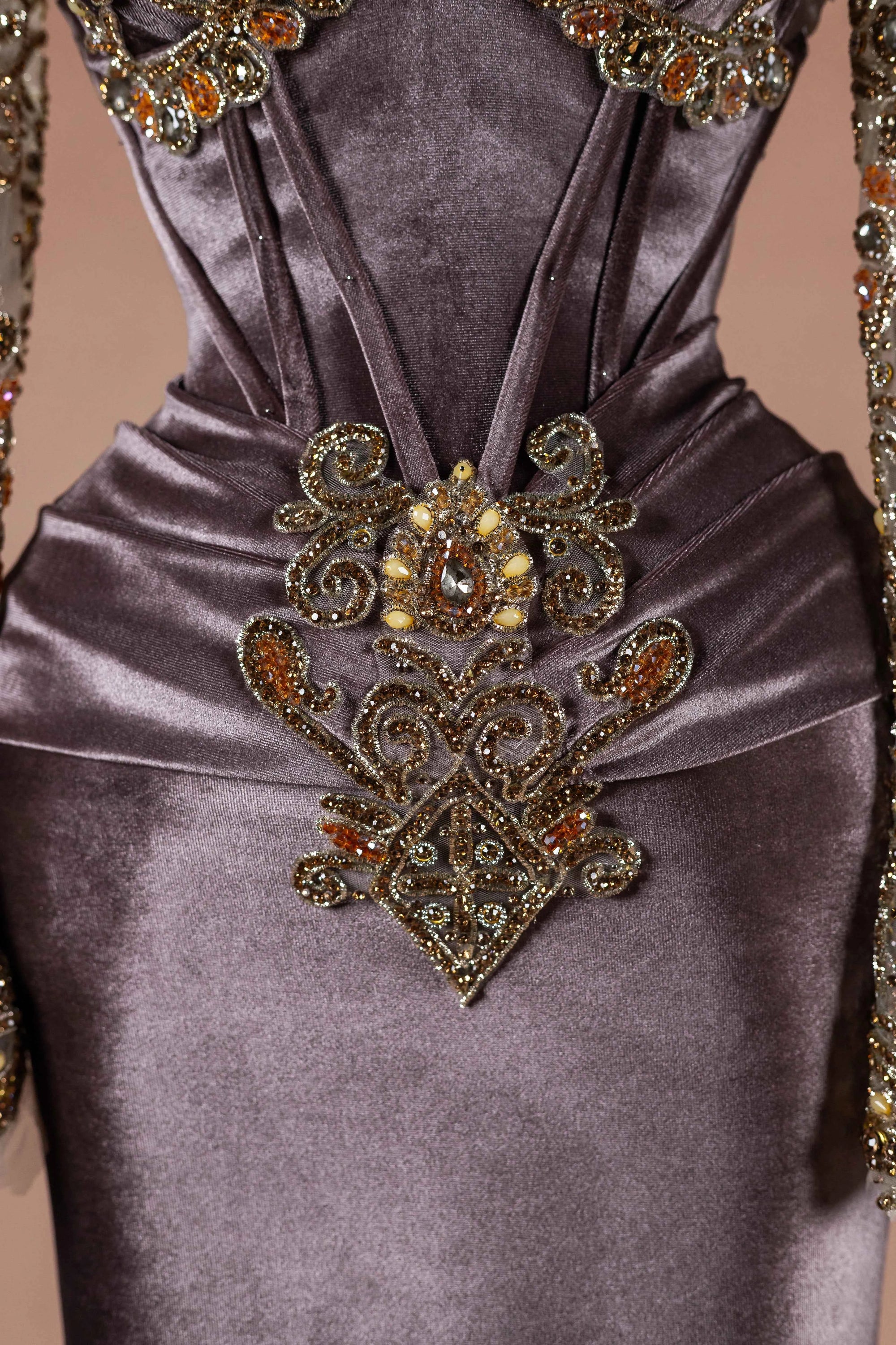 Sihëna Pewter Dynasty — taupe sweetheart long-sleeve mermaid evening dress