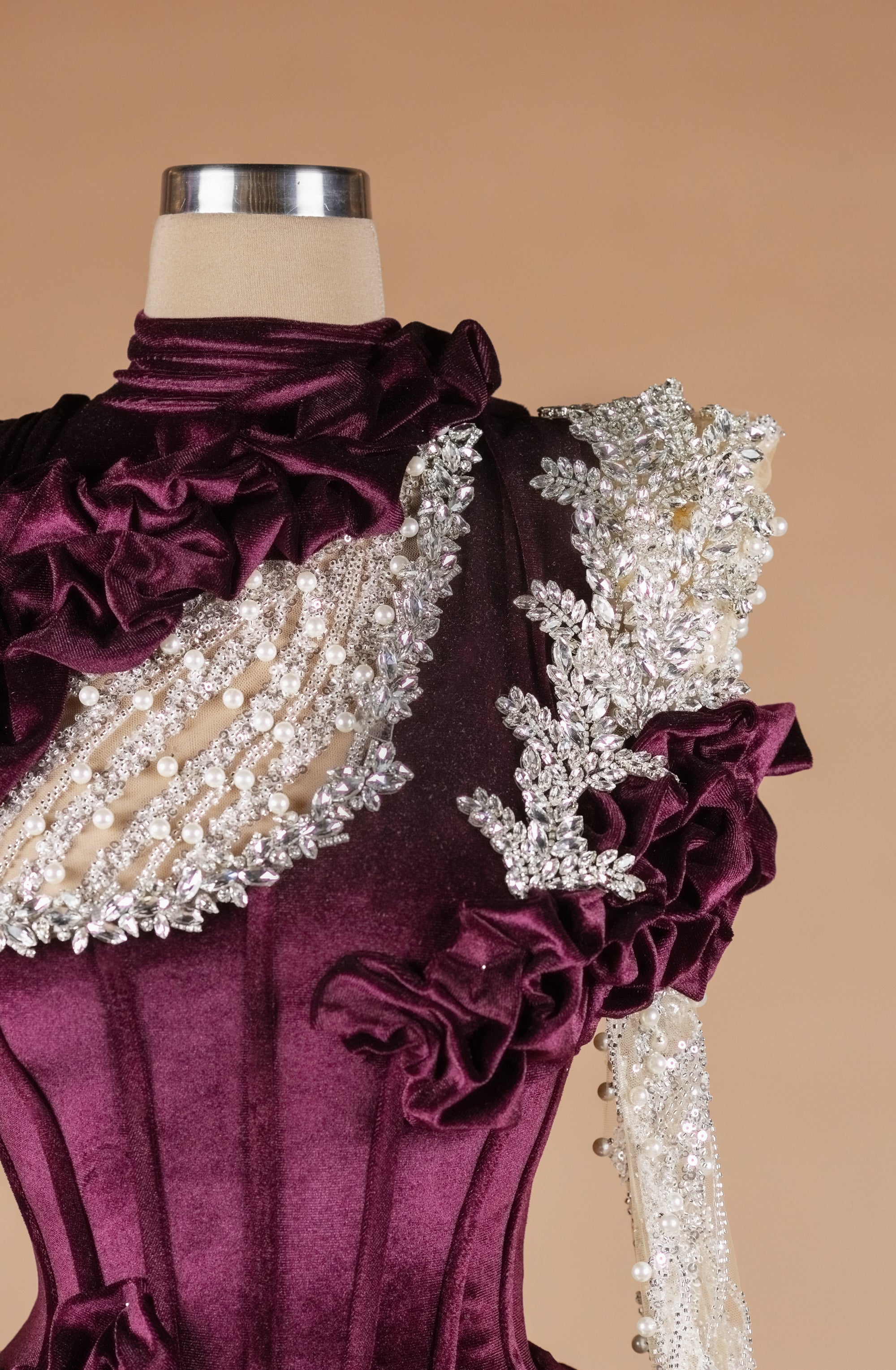 Sihëna Amaranth Pearl Opus — burgundy high-neck long-sleeve mermaid evening dress