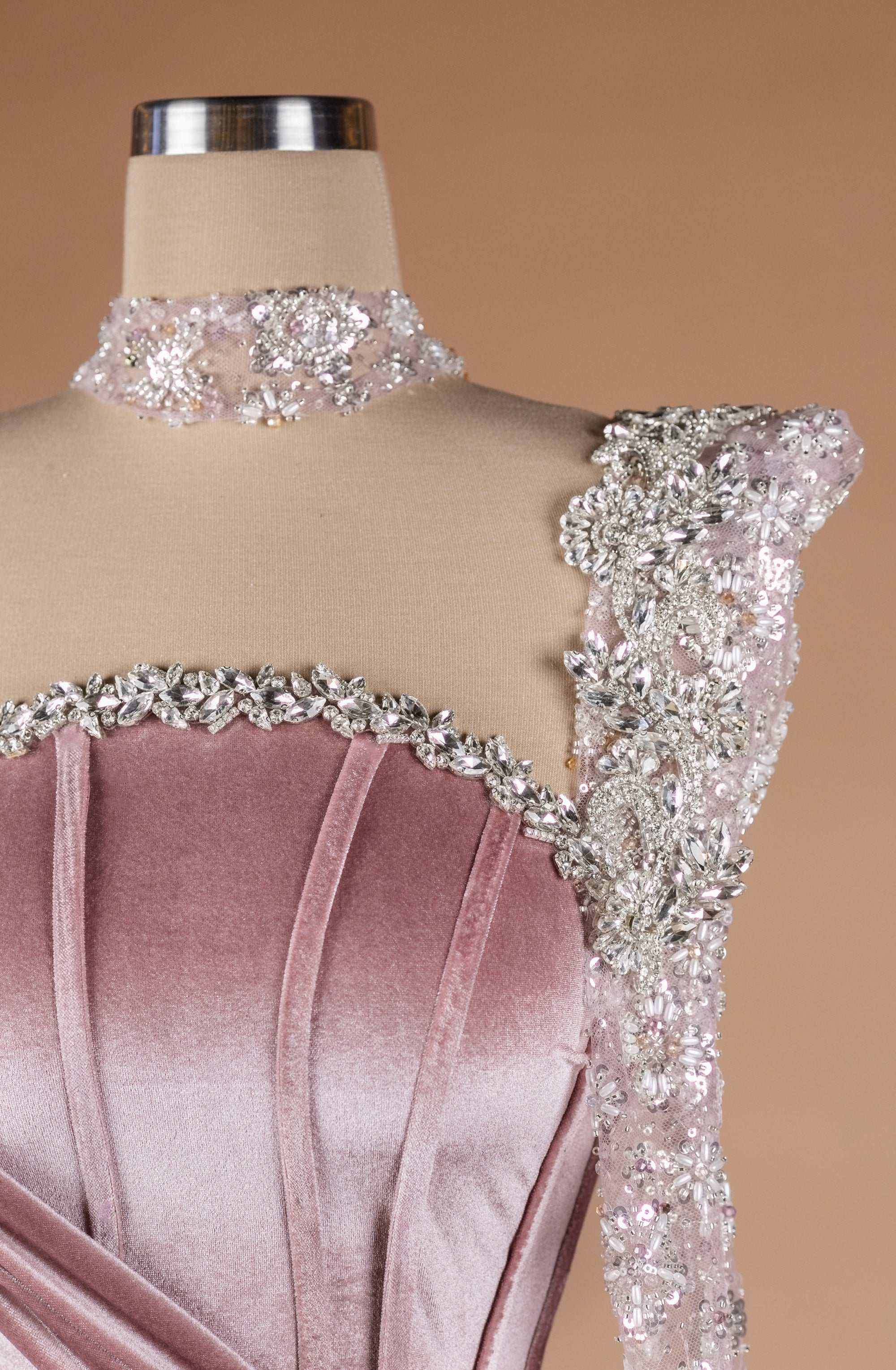 Sihëna Blush Petal Tapestry — dusty-rose high-neck long-sleeve mermaid evening dress