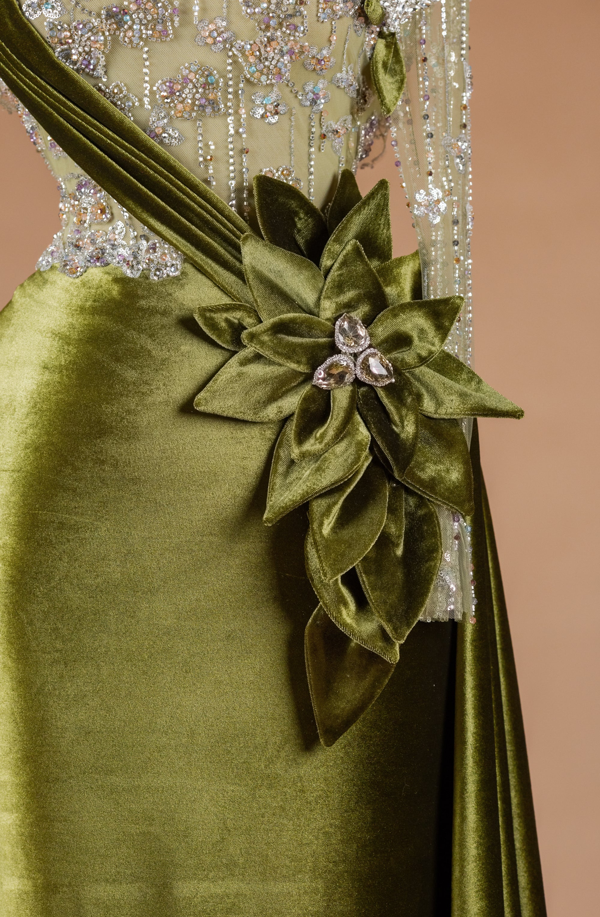 Sihëna Olive Crest Reverence — olive high-neck long-sleeve mermaid evening dress