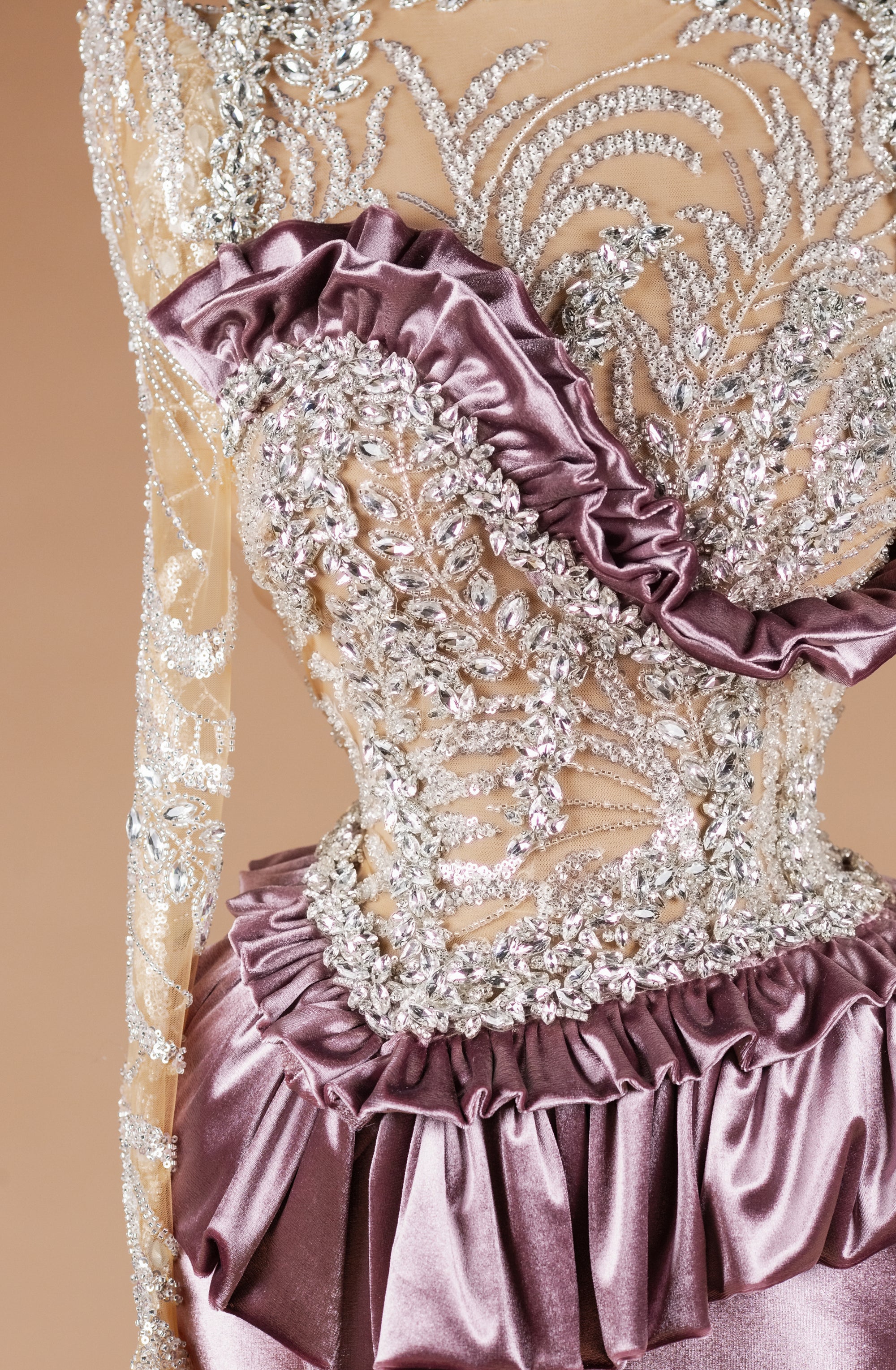 Sihëna Moonlit Mauve Reliquary — mauve high-neck long-sleeve column evening dress