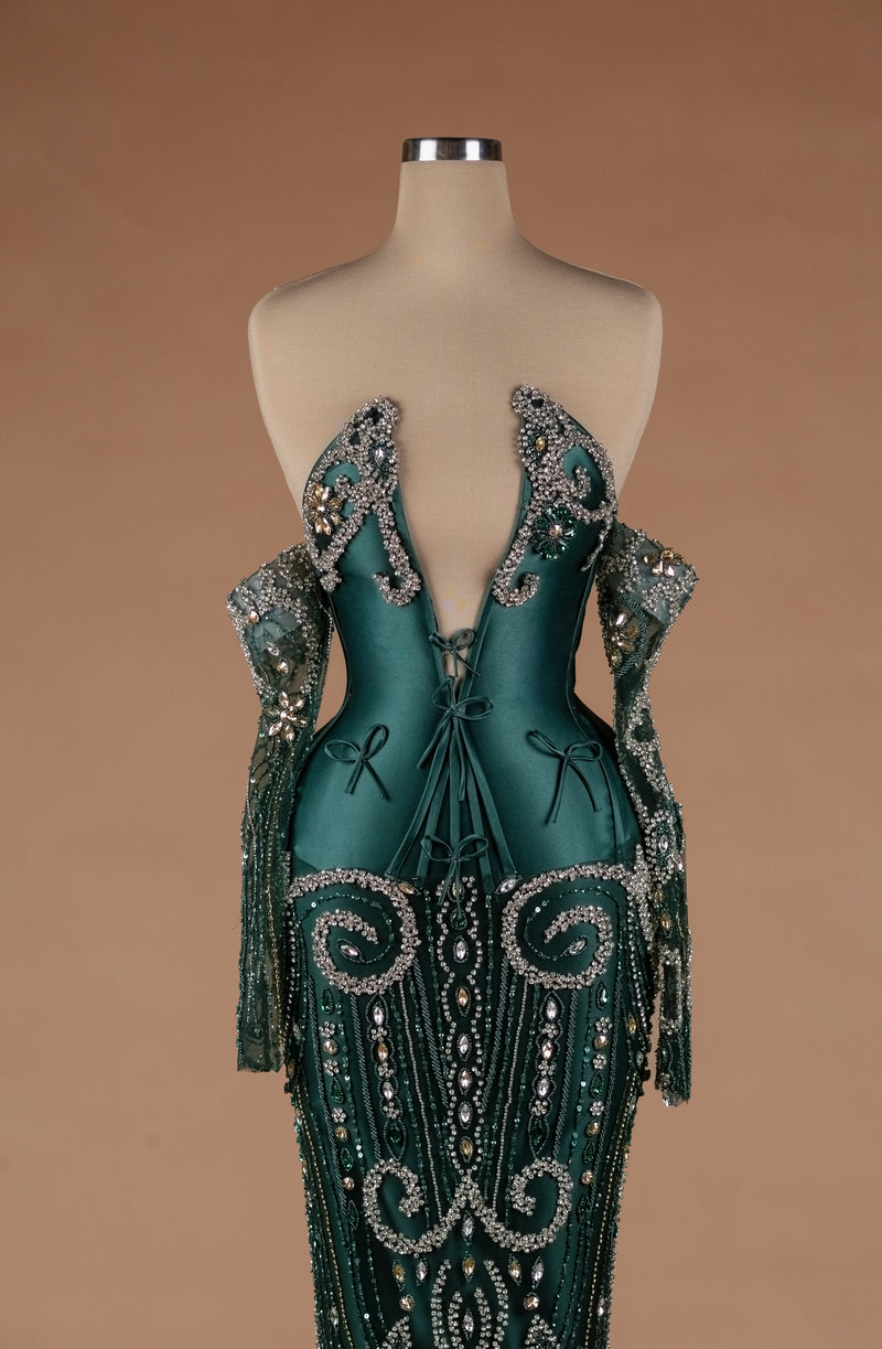 Sihëna Emerald Relic Radiance — emerald v-neck off-shoulder column evening dress