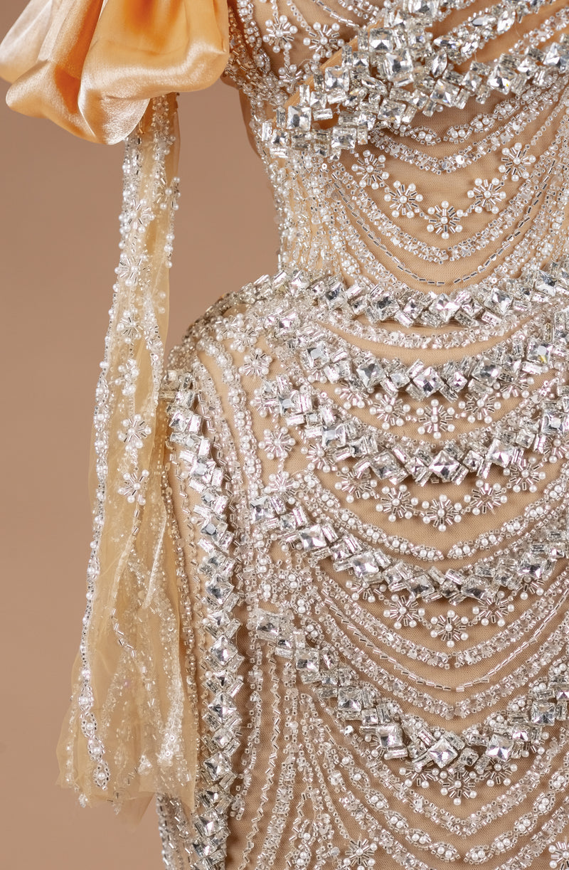 Sihëna Golden Minaret Gleam — gold high-neck off-shoulder column evening dress