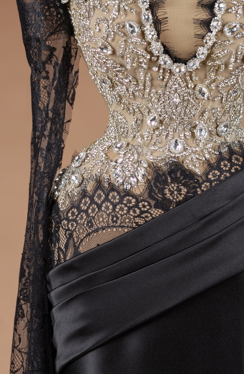 Sihëna Dawn Petal Lattice — black halter off-shoulder column evening dress