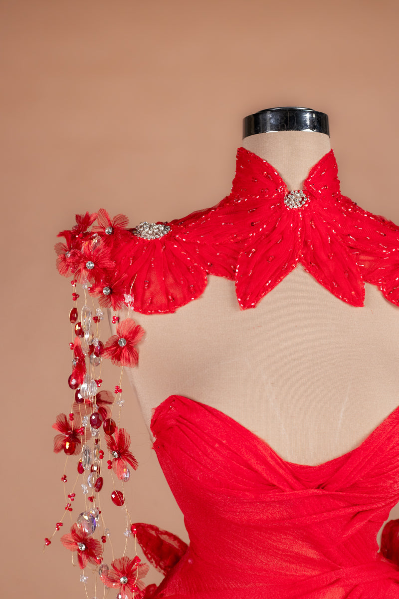 Sihëna Crimson Petal Halo — red sweetheart sleeveless column evening dress
