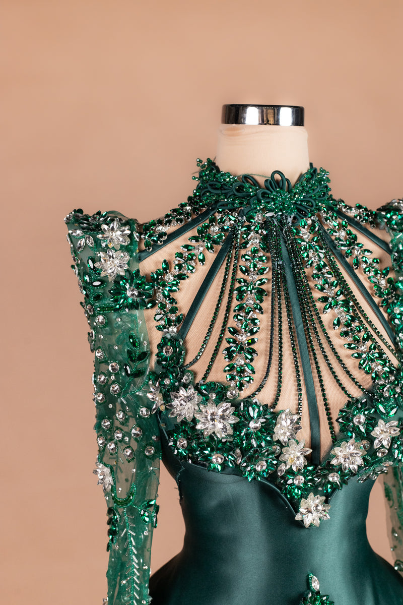 Sihëna Emerald Vine — emerald high-neck long-sleeve mermaid evening dress