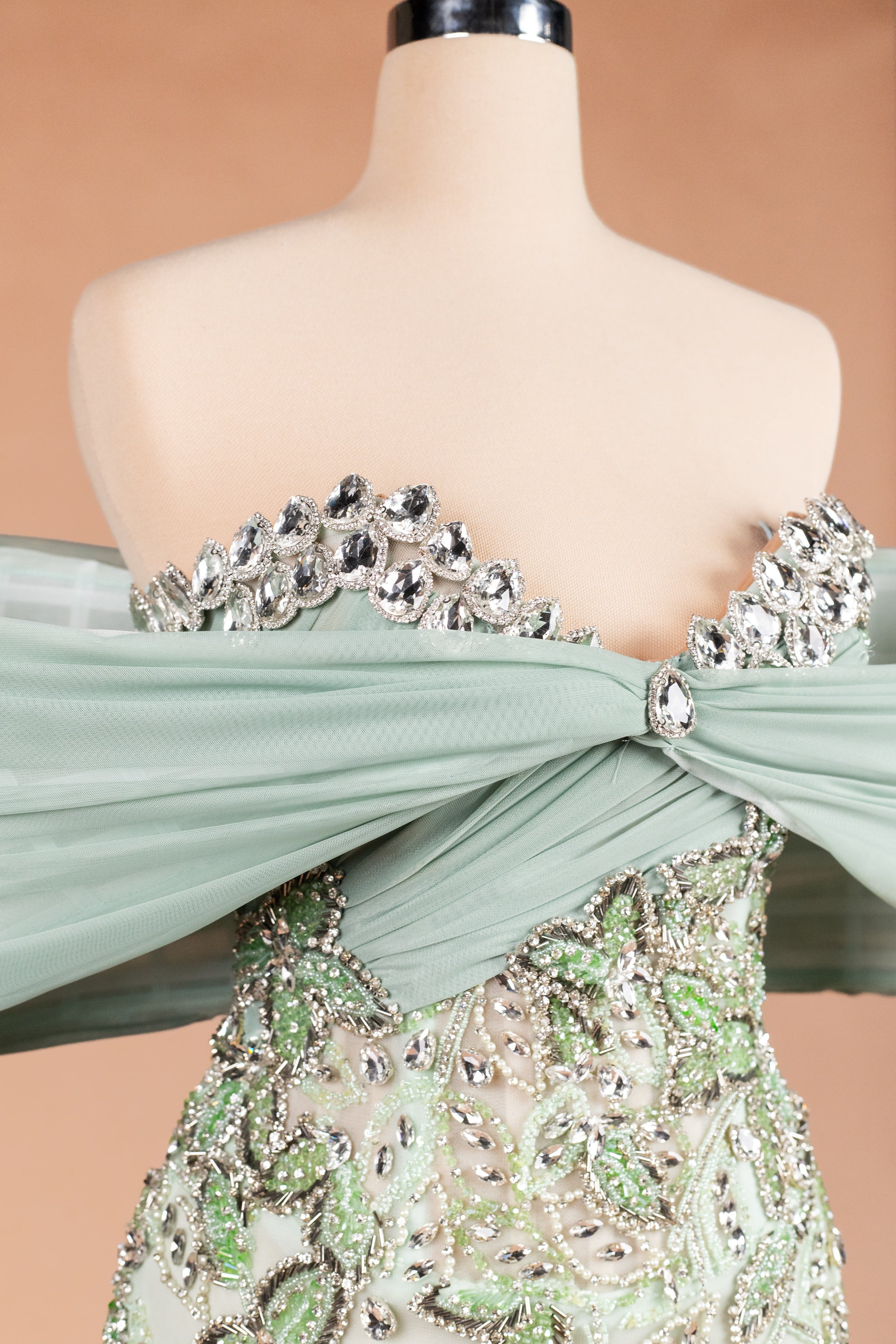 Sihëna Sage Blossom — sage-green sweetheart off-shoulder mermaid evening dress