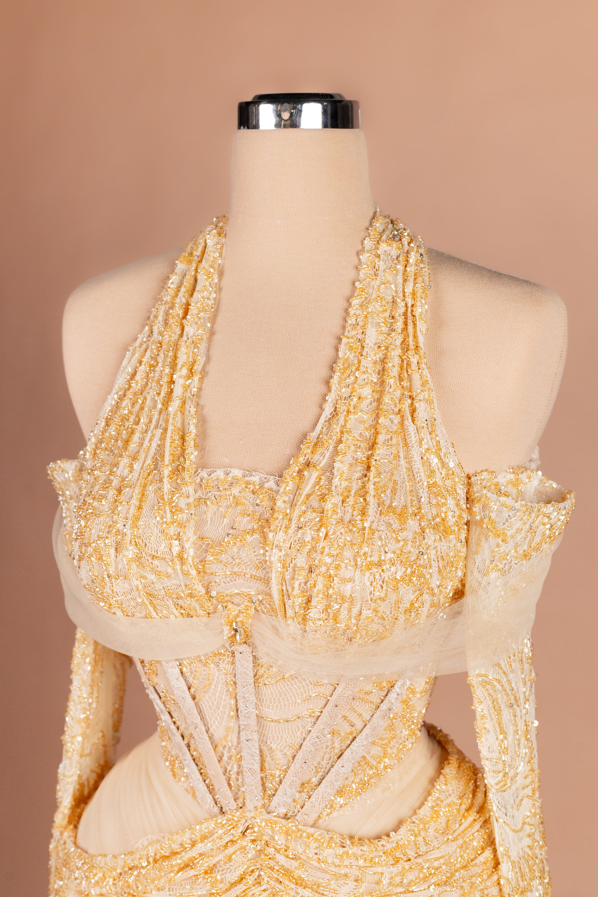 Sihëna Honeyed Lace — gold halter off-shoulder column evening dress