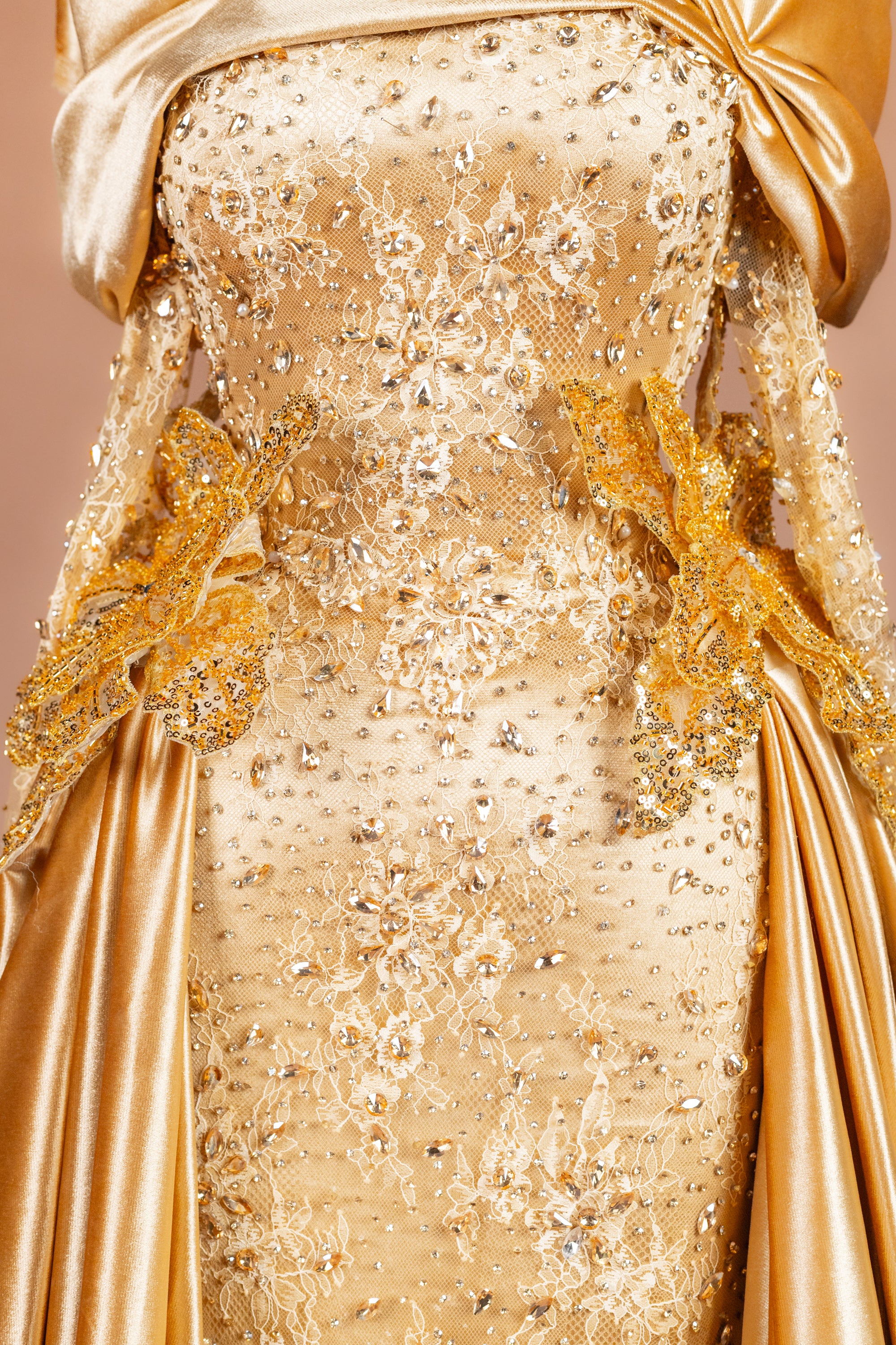 Sihëna Midas Dynasty — gold high-neck long-sleeve column evening dress