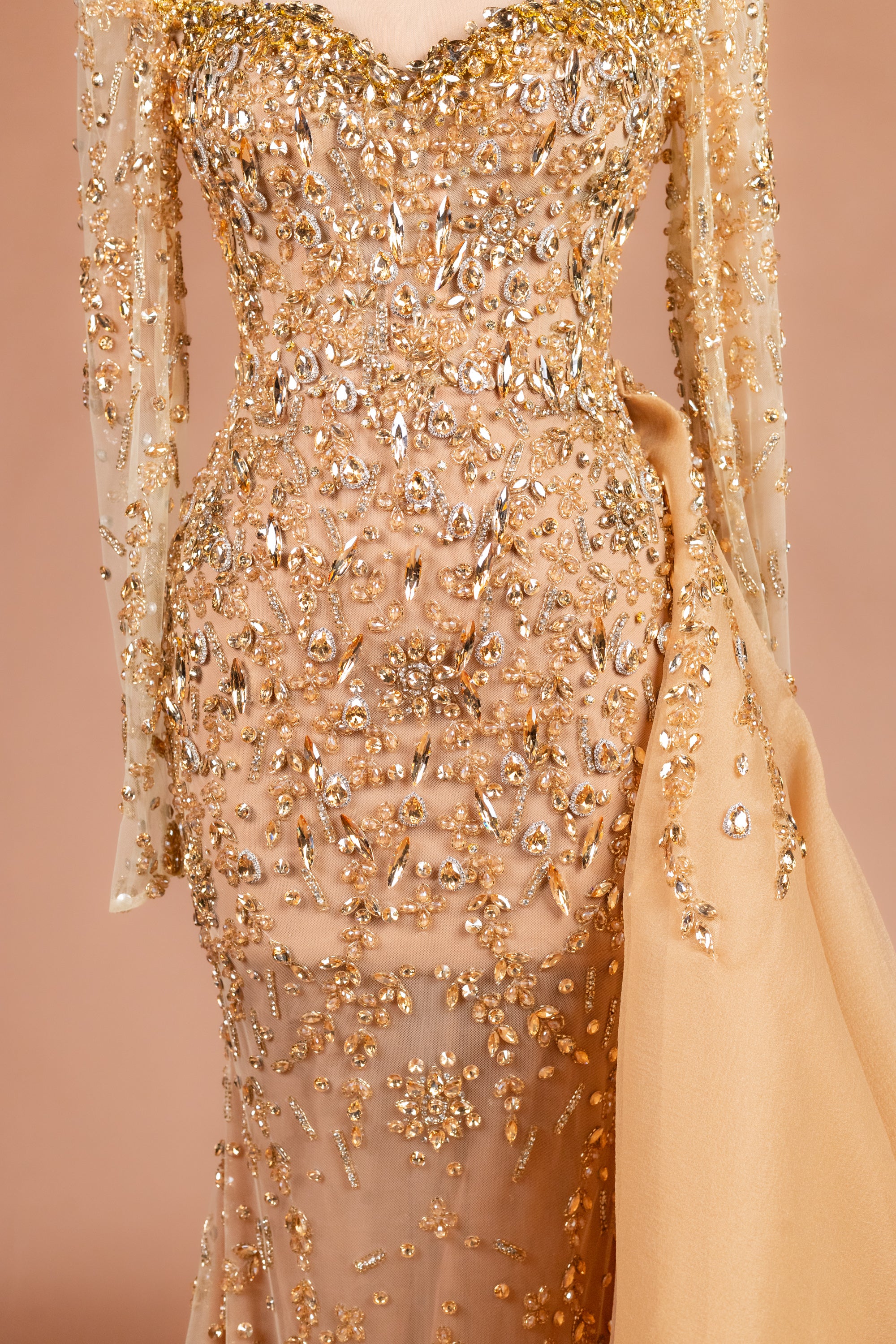 Sihëna Honey Reverie — gold sweetheart long-sleeve mermaid evening dress