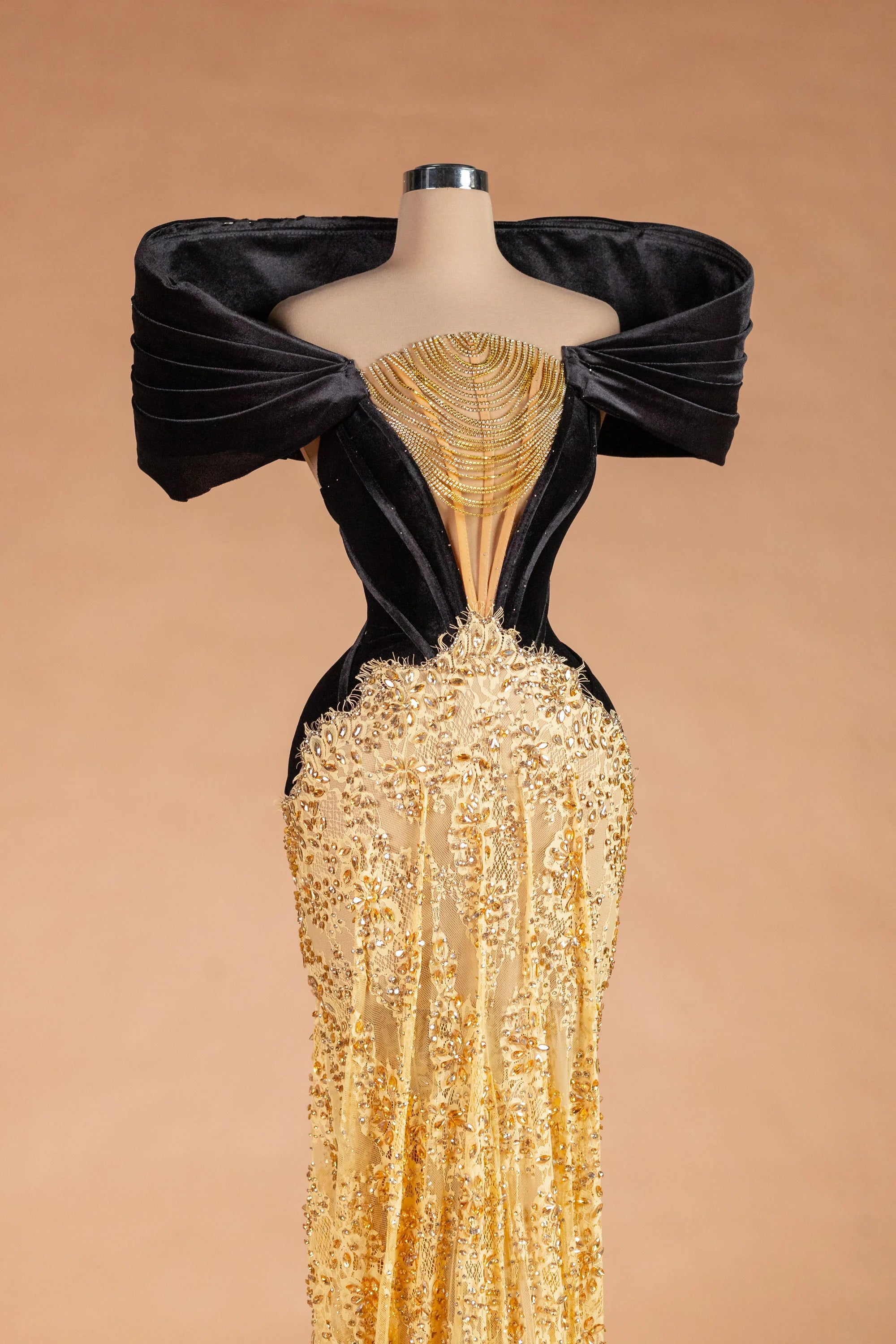 Sihëna Onyx Rivière — gold v-neck off-shoulder mermaid evening dress
