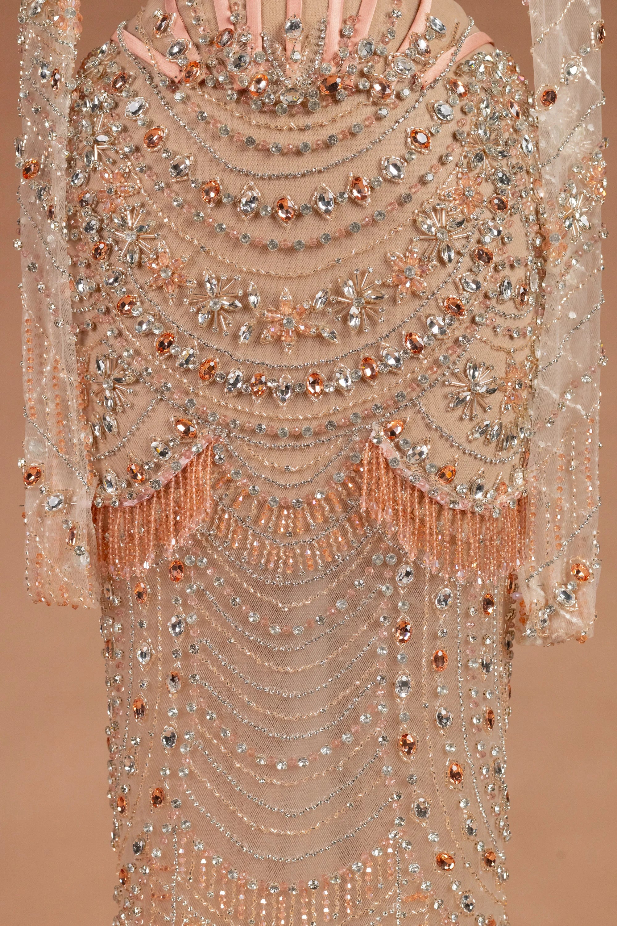 Sihëna Peony Sautoir — blush sweetheart long-sleeve sheath evening dress