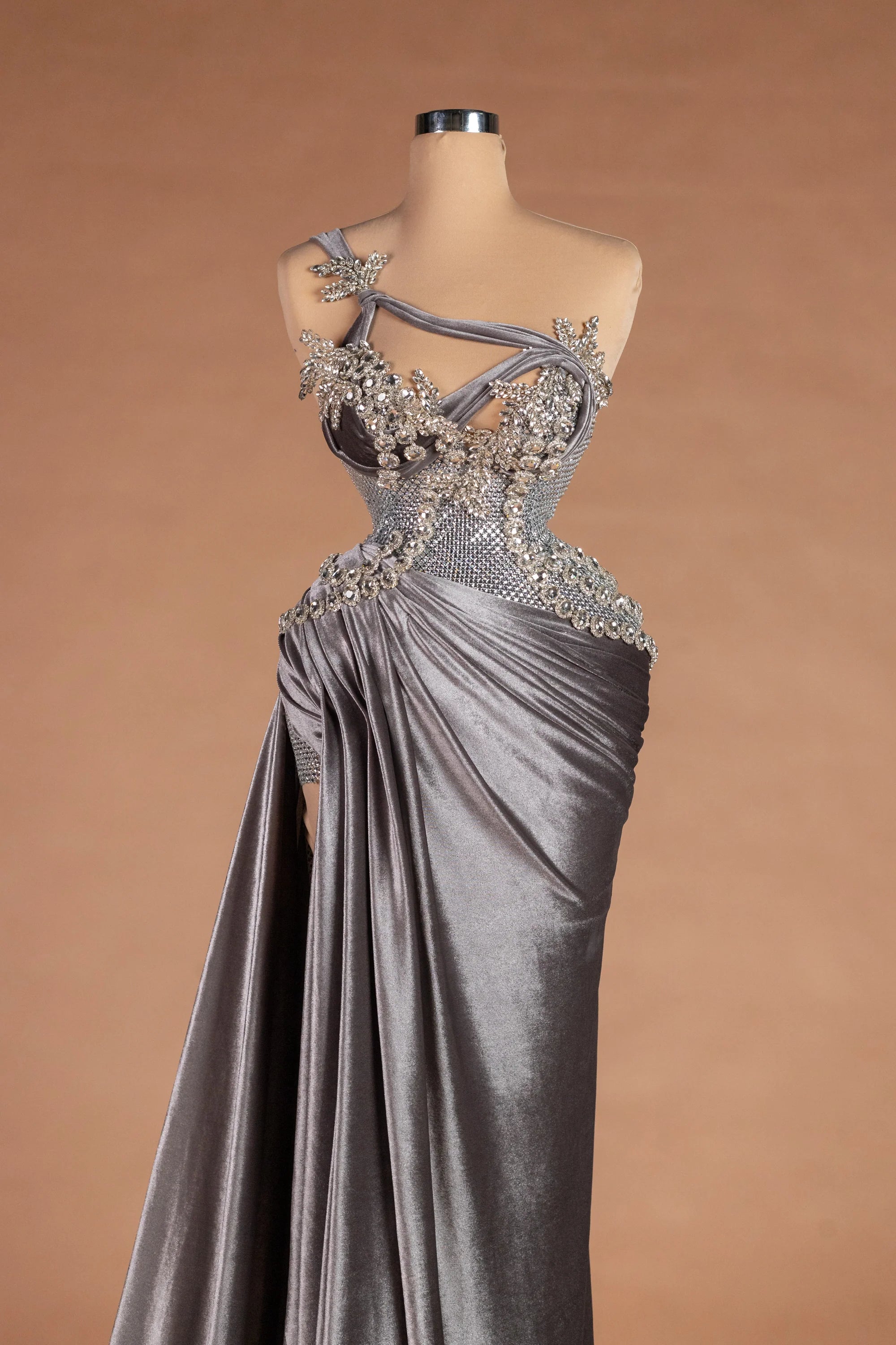 Sihëna Quicksilver Drift — silver one-shoulder sleeveless fitted evening dress