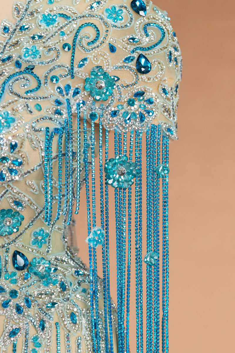 Sihëna Turquoise Tide — teal v-neck short-sleeve column evening dress