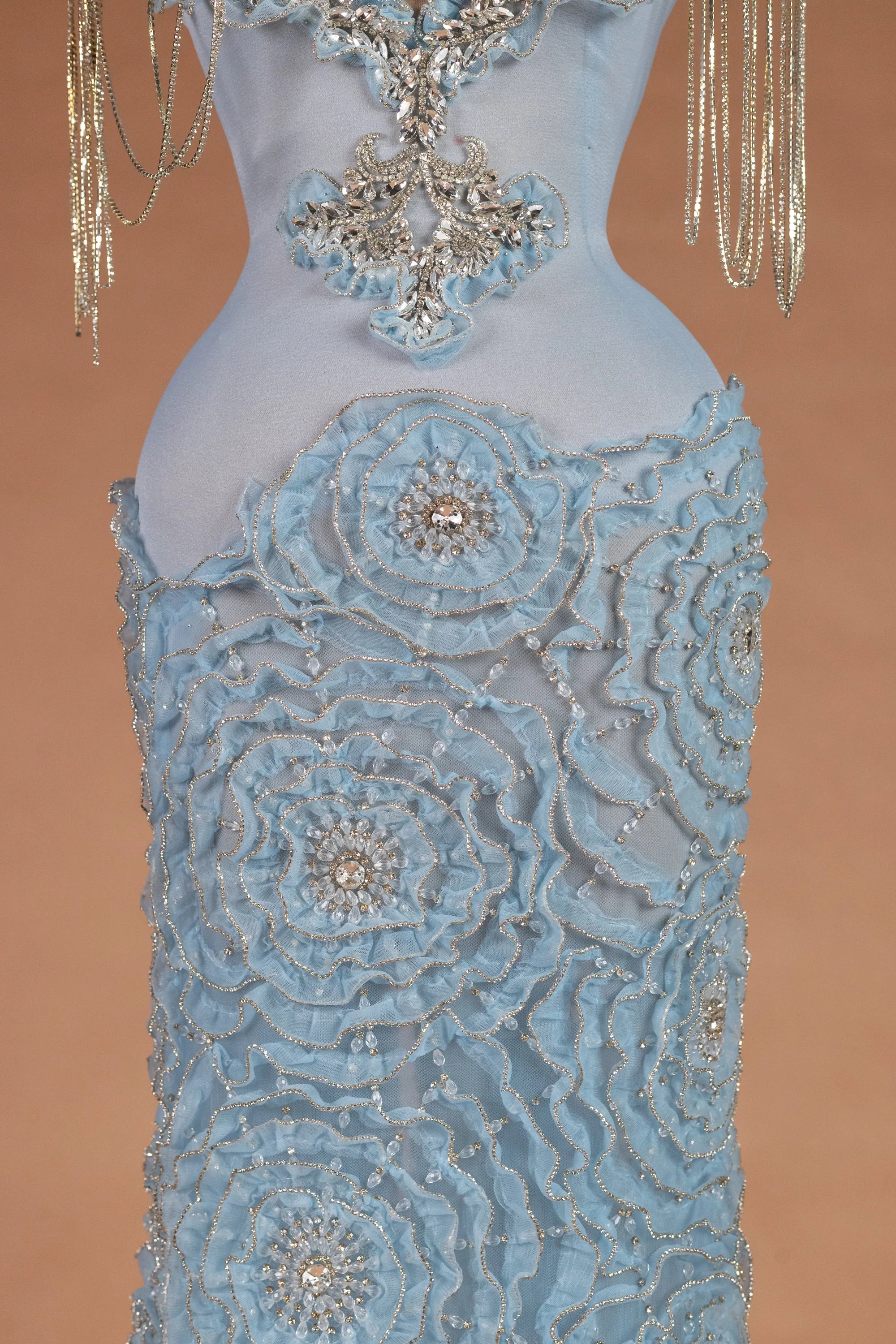 Sihëna Winter Waltz — powder-blue v-neck sleeveless mermaid evening dress