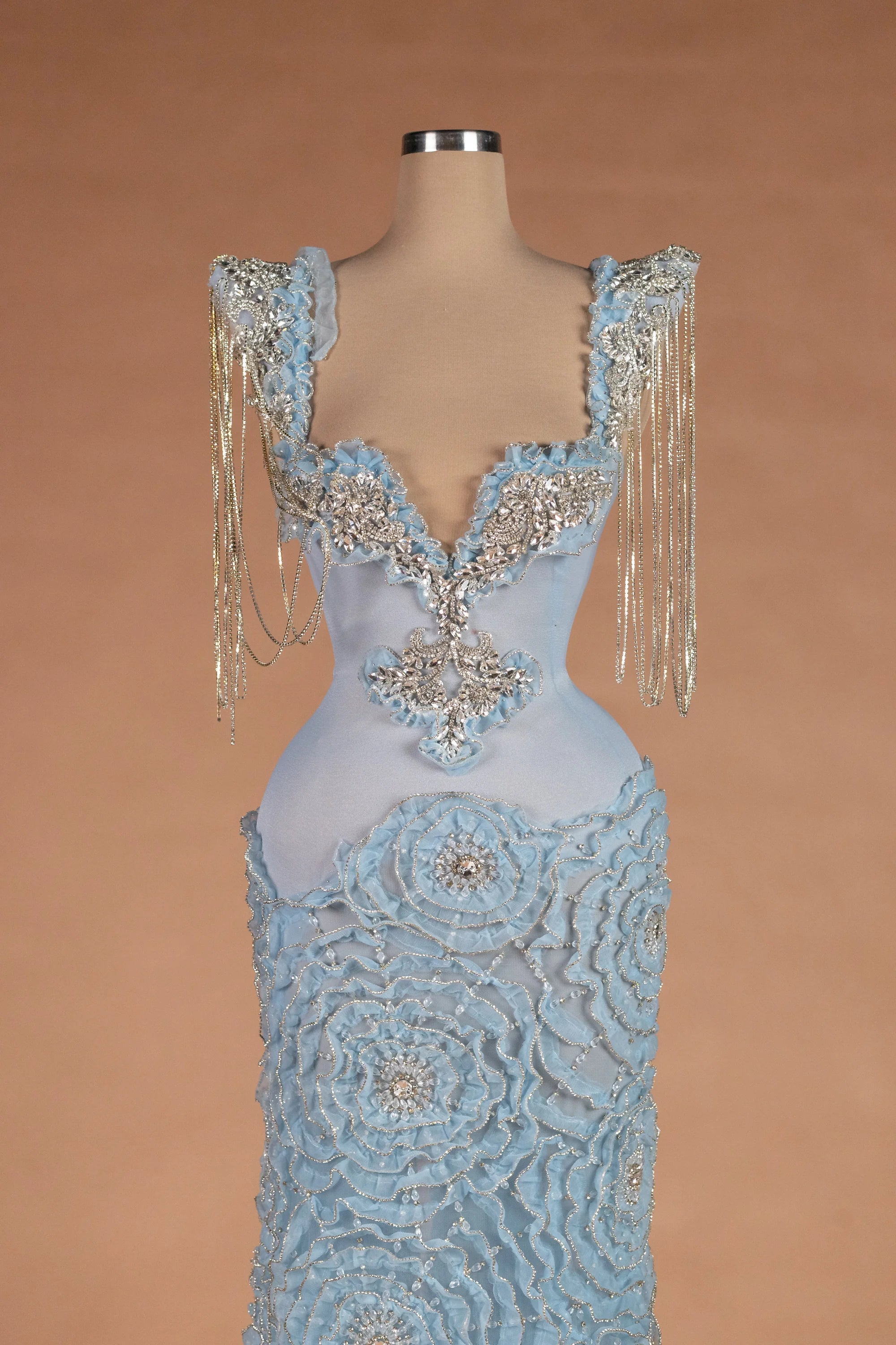 Sihëna Winter Waltz — powder-blue v-neck sleeveless mermaid evening dress